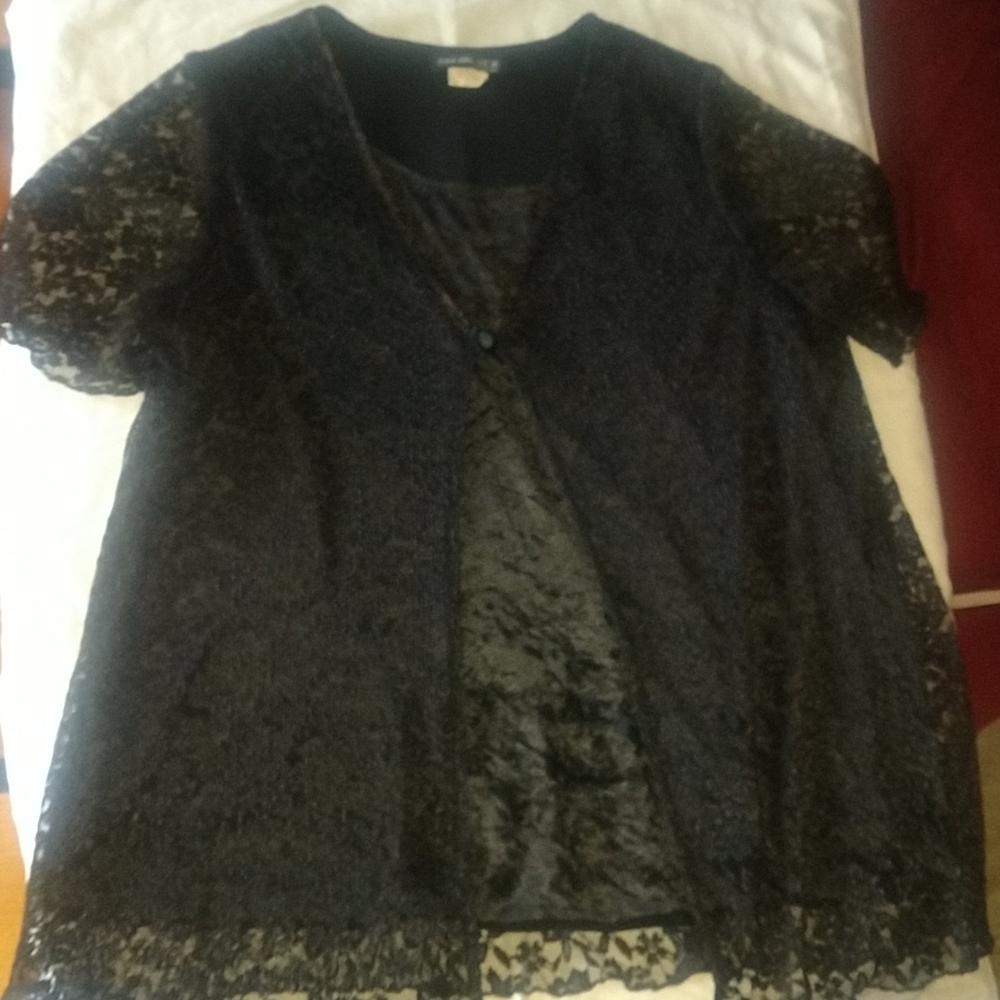 Lacy overlay top